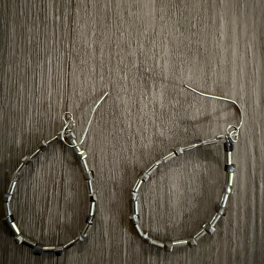 Chic Multicolor Earring Collection - Picture 5 of 8